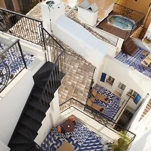 Cort Hotell